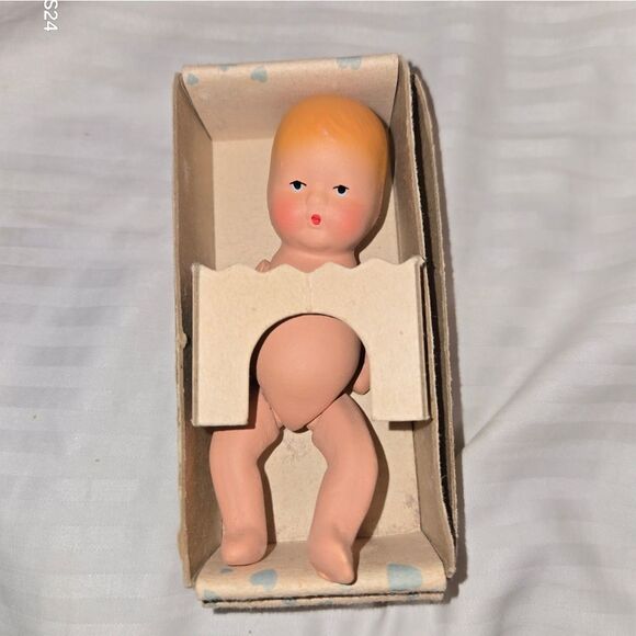 Vintage Kerr& Hinz Bisque Doll collectors Made In US - Picture 5 of 16